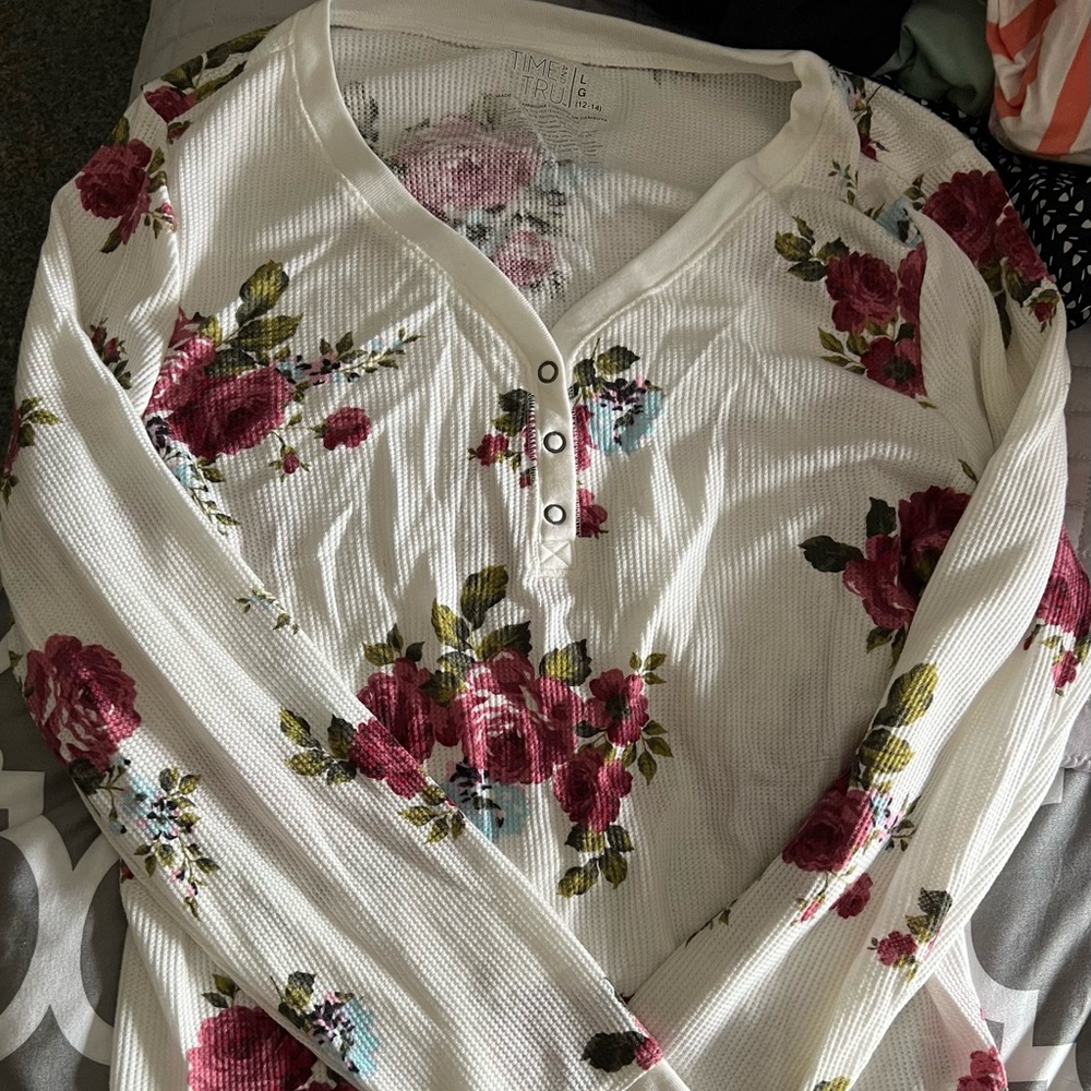 Time and Tru Large Thermal Floral Top